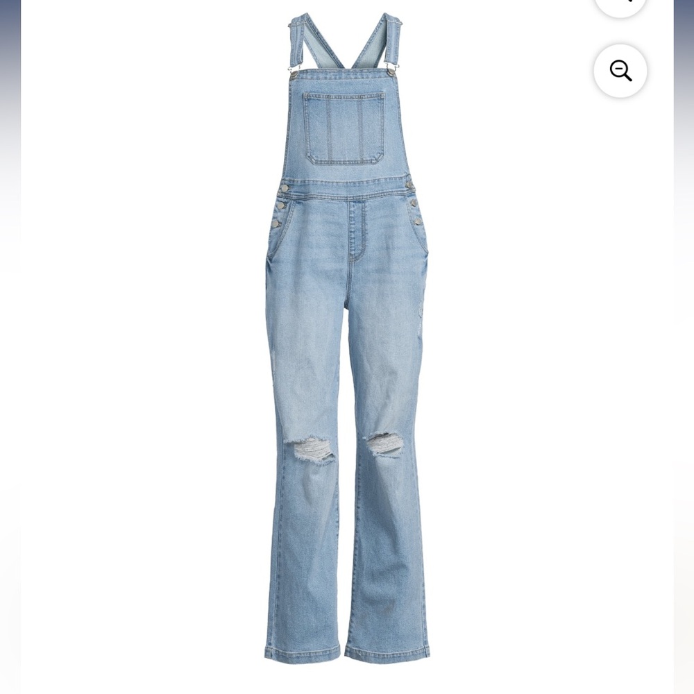 NWT Denim Overalls Pants Relaxed fit Light wash Size Medium (8-10)